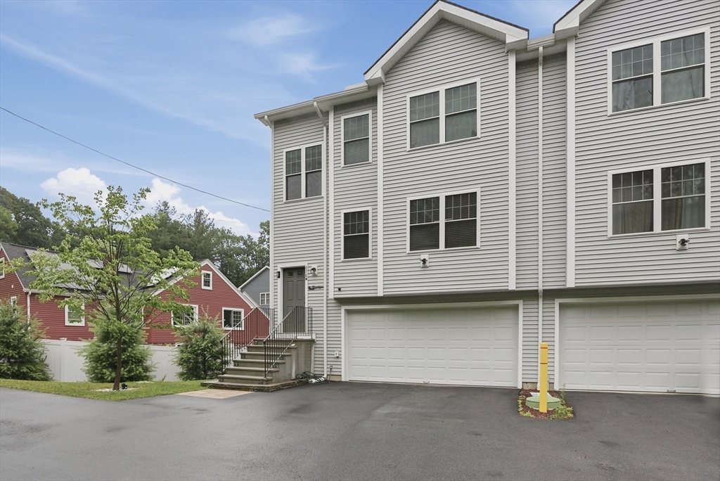 670 Burncoat Street, Unit A Worcester, MA 01606 - Photo 1 of 37