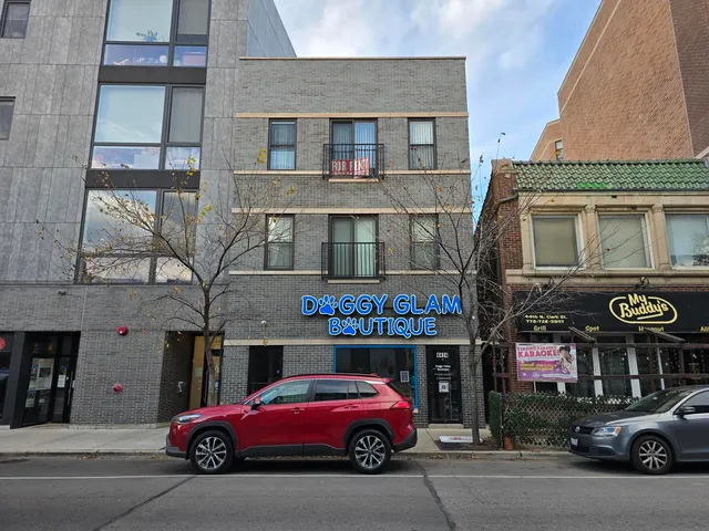 $2,850 | 4414 North Clark Street, Unit 3, Chicago, IL 60640