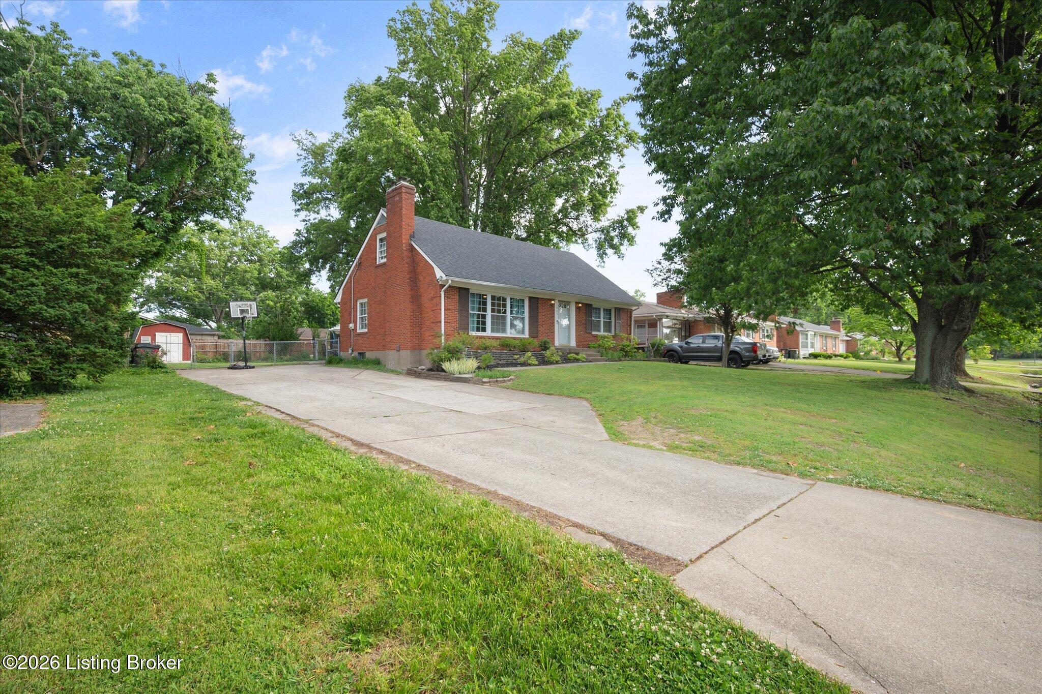 1905 Janlyn Road Jeffersontown, KY 40299 - Photo 2 of 26 1905 Janlyn Rd