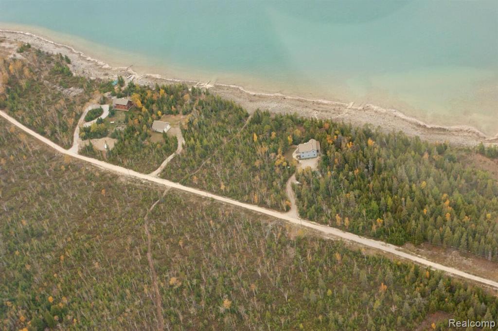 33882 South Dix Point Road Drummond Island, MI 49726 - Photo 4 of 19