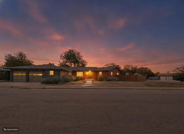 $205,000 | 307 East Linda Drive, Pampa, TX 79065
