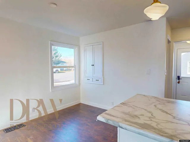 $295,000 | 1044 Warren Street, Thermopolis, WY 82443