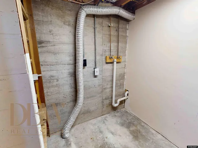 $295,000 | 1044 Warren Street, Thermopolis, WY 82443