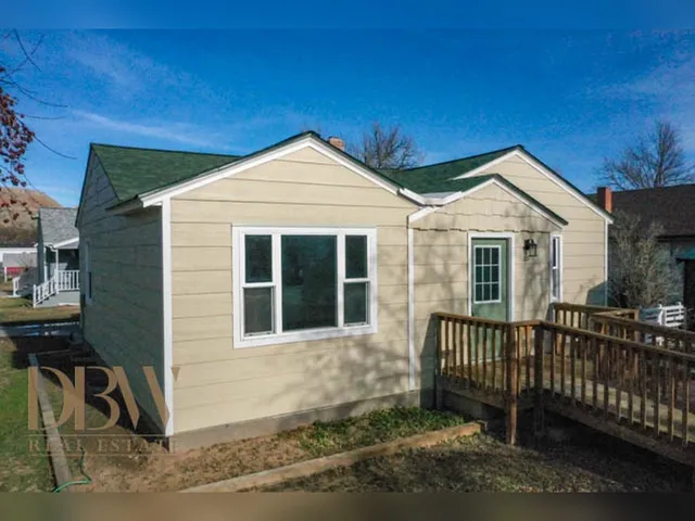 $295,000 | 1044 Warren Street, Thermopolis, WY 82443