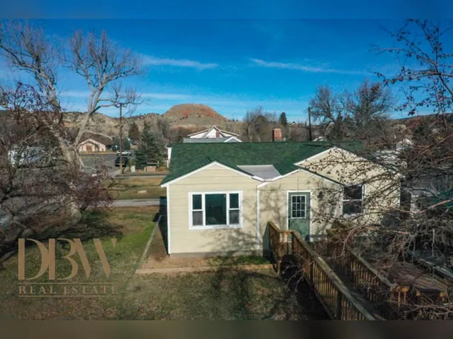 $295,000 | 1044 Warren Street, Thermopolis, WY 82443