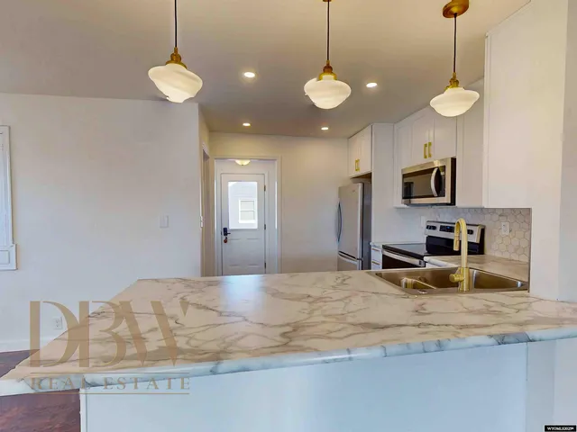 $295,000 | 1044 Warren Street, Thermopolis, WY 82443