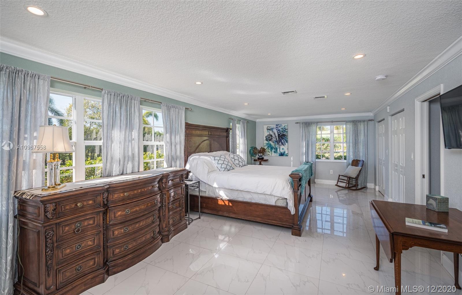 5500 Holatee Trail Southwest Ranches, FL 33330 - Photo 11 of 35 Gallery Image 11