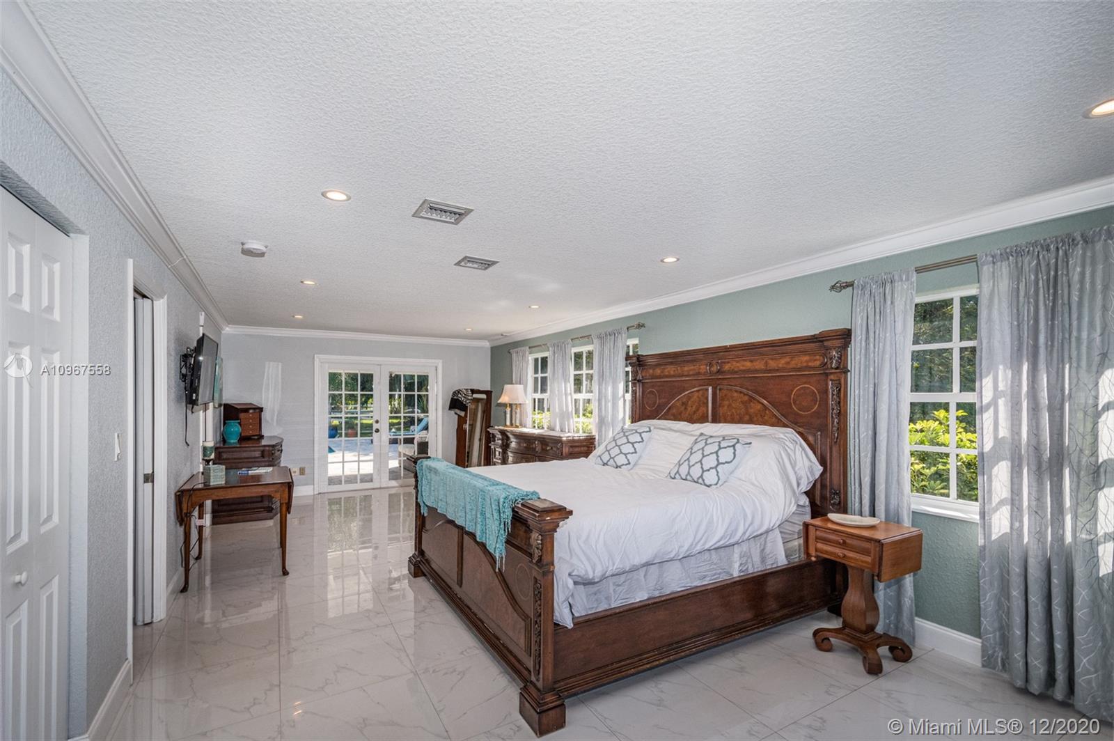 5500 Holatee Trail Southwest Ranches, FL 33330 - Photo 12 of 35 Gallery Image 12