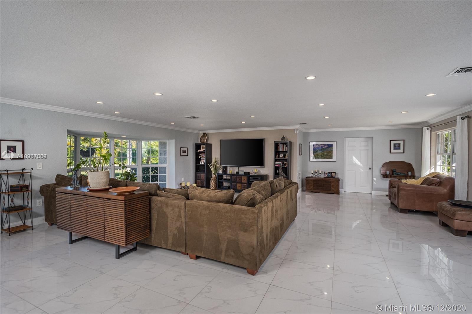 5500 Holatee Trail Southwest Ranches, FL 33330 - Photo 17 of 35 Gallery Image 17