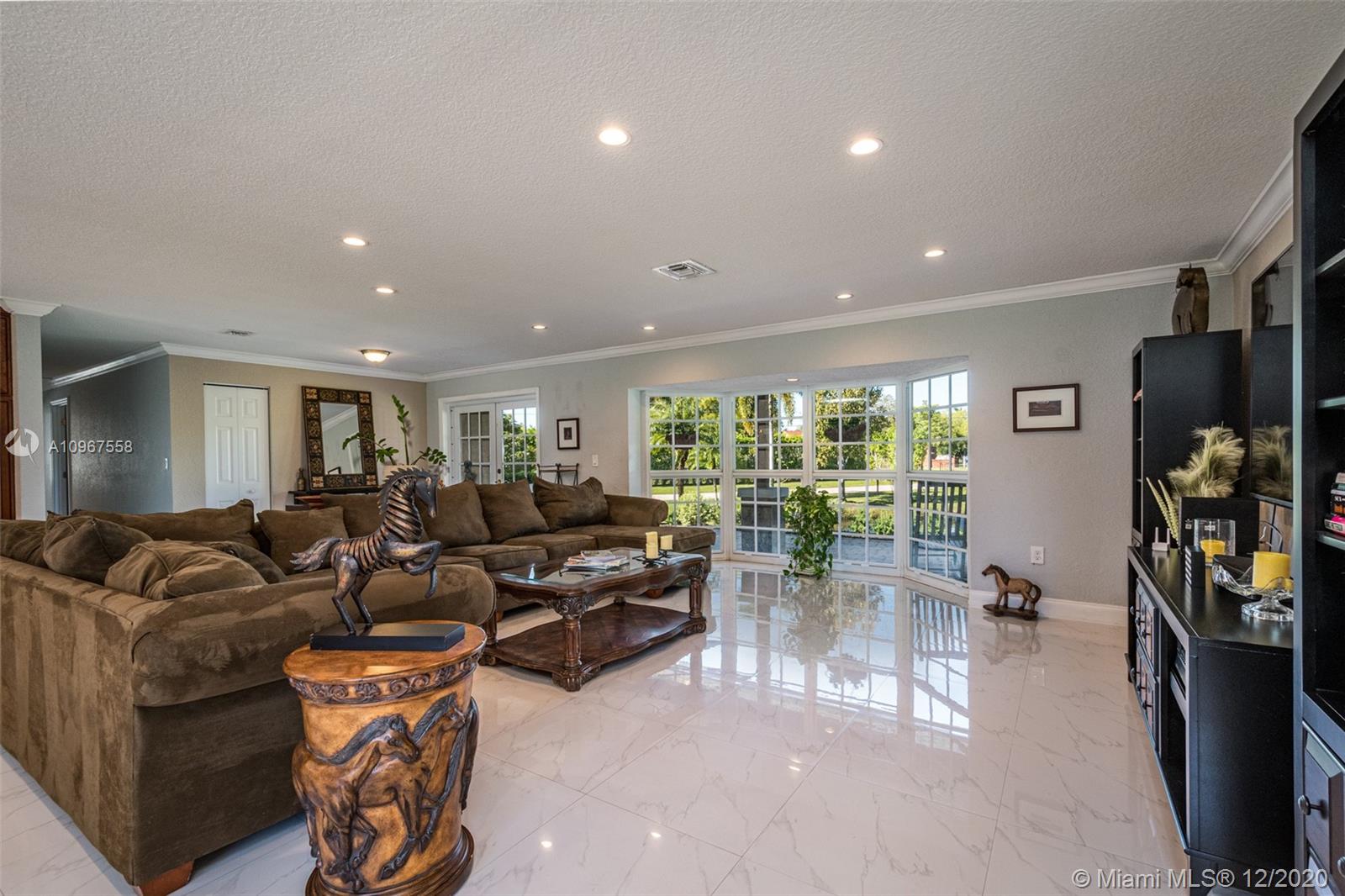5500 Holatee Trail Southwest Ranches, FL 33330 - Photo 7 of 35 Gallery Image 7