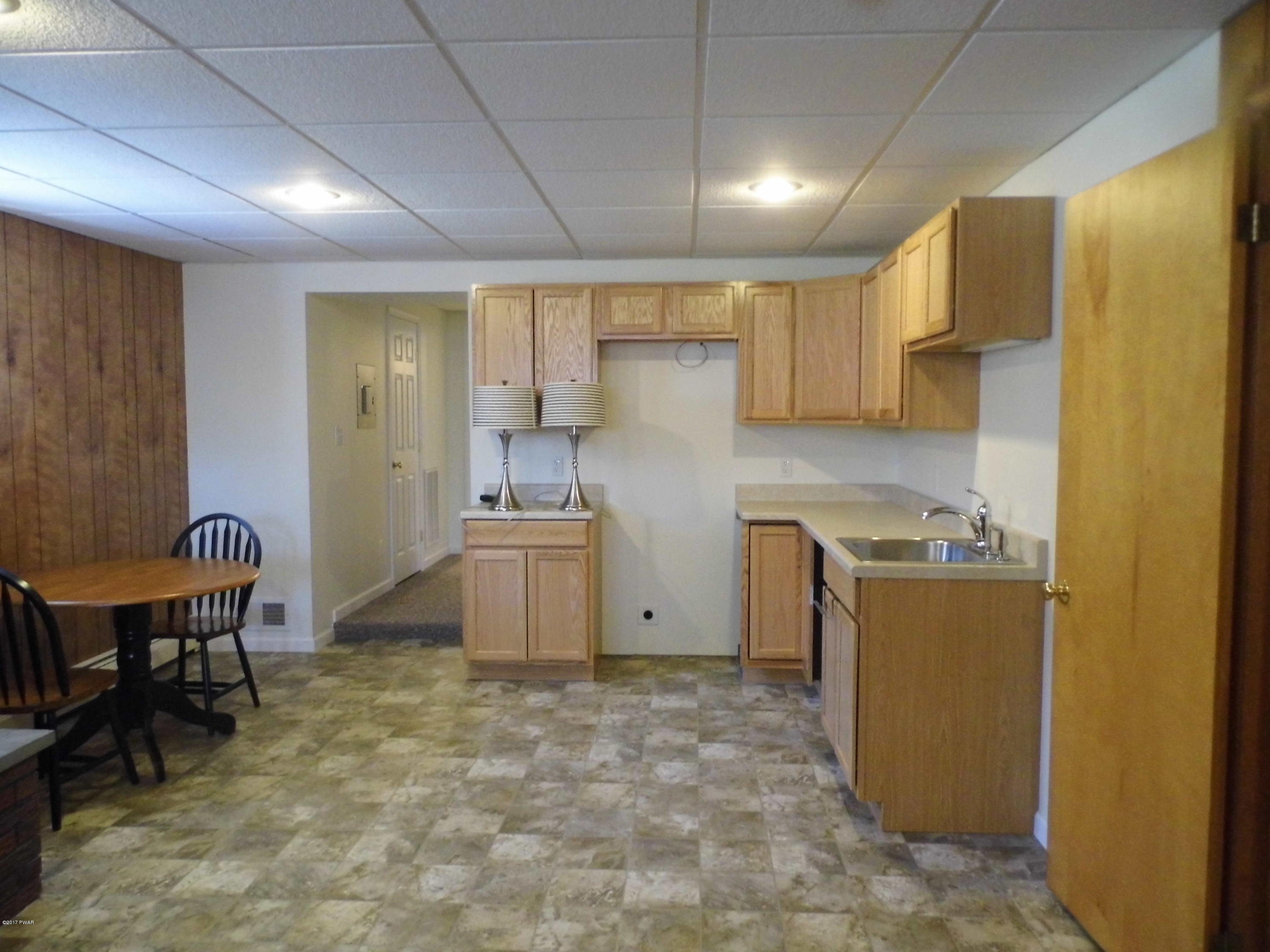 44 Pradon Road Sterling, PA 18463 - Photo 11 of 15