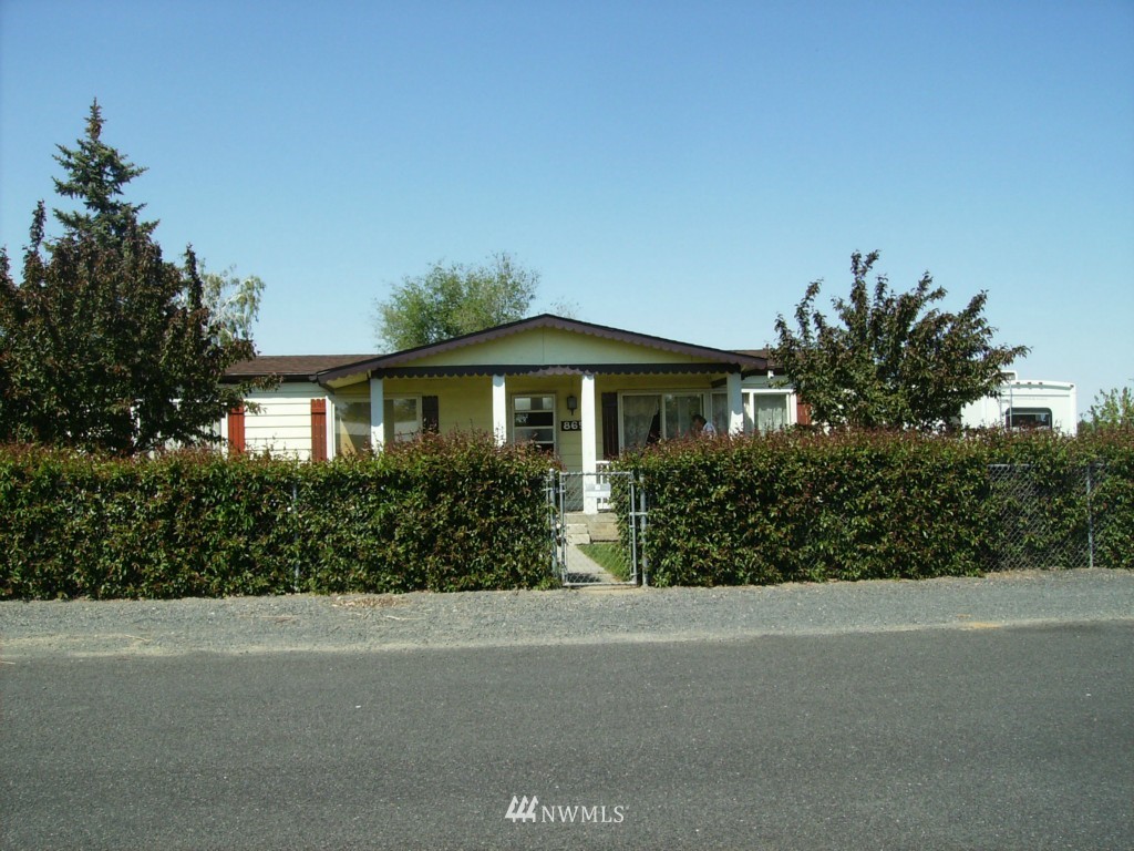 8654 Jean Road Northeast Moses Lake, WA 98837 - Photo 1 of 25 Gallery Image 1
