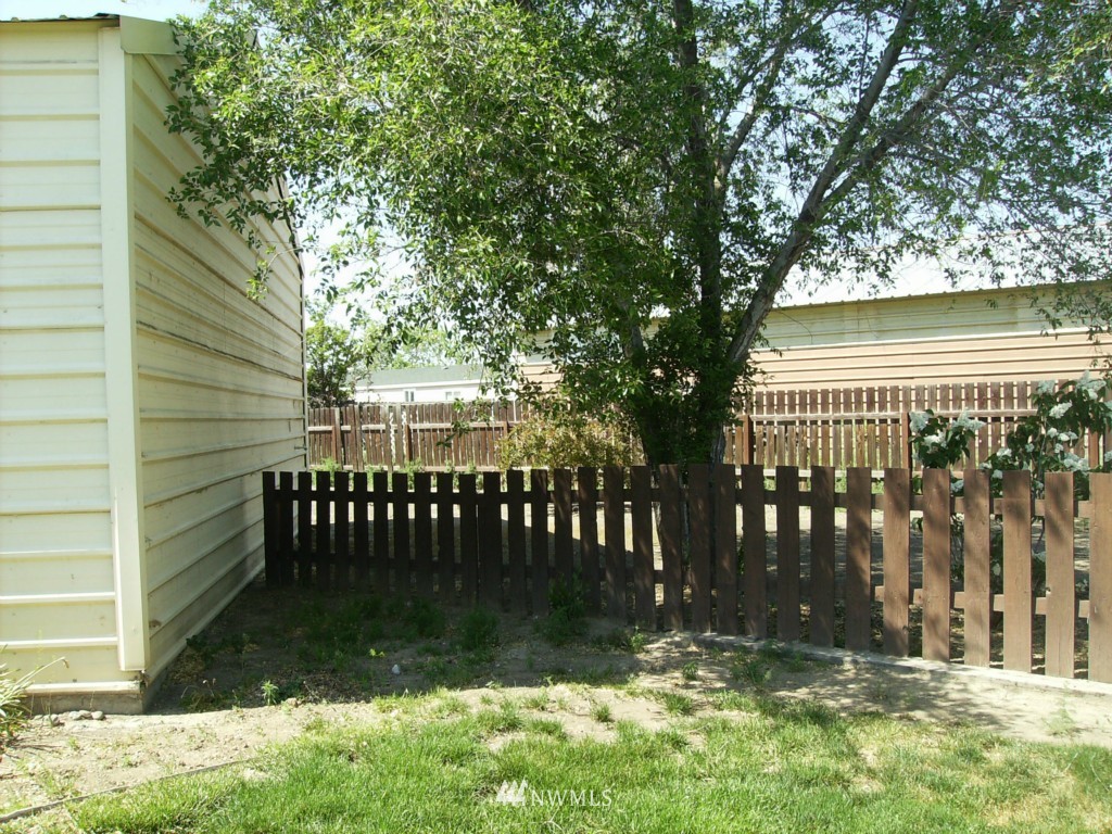 8654 Jean Road Northeast Moses Lake, WA 98837 - Photo 14 of 25 Gallery Image 14