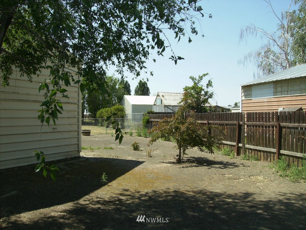 8654 Jean Road Northeast Moses Lake, WA 98837 - Photo 15 of 25 Gallery Image 15