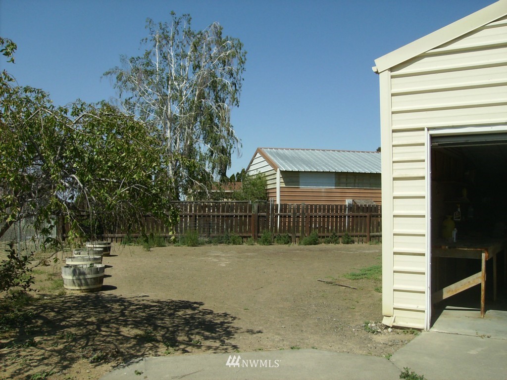8654 Jean Road Northeast Moses Lake, WA 98837 - Photo 16 of 25 Gallery Image 16