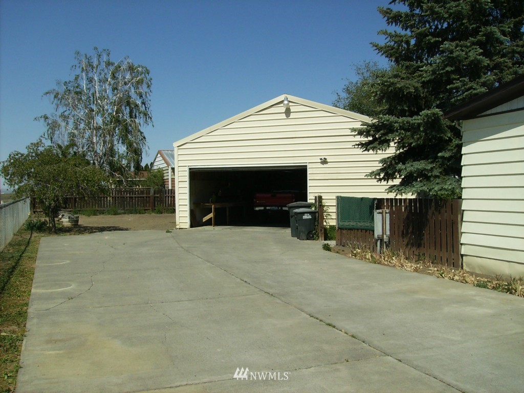 8654 Jean Road Northeast Moses Lake, WA 98837 - Photo 18 of 25 Gallery Image 18