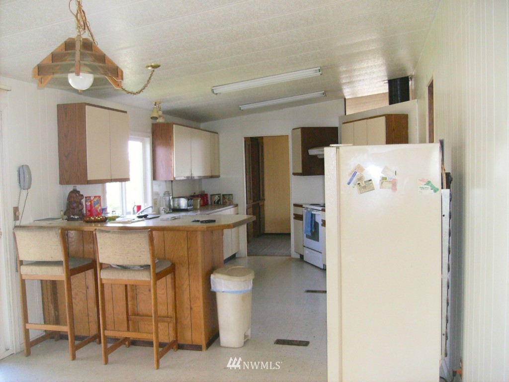 8654 Jean Road Northeast Moses Lake, WA 98837 - Photo 7 of 25 Gallery Image 7