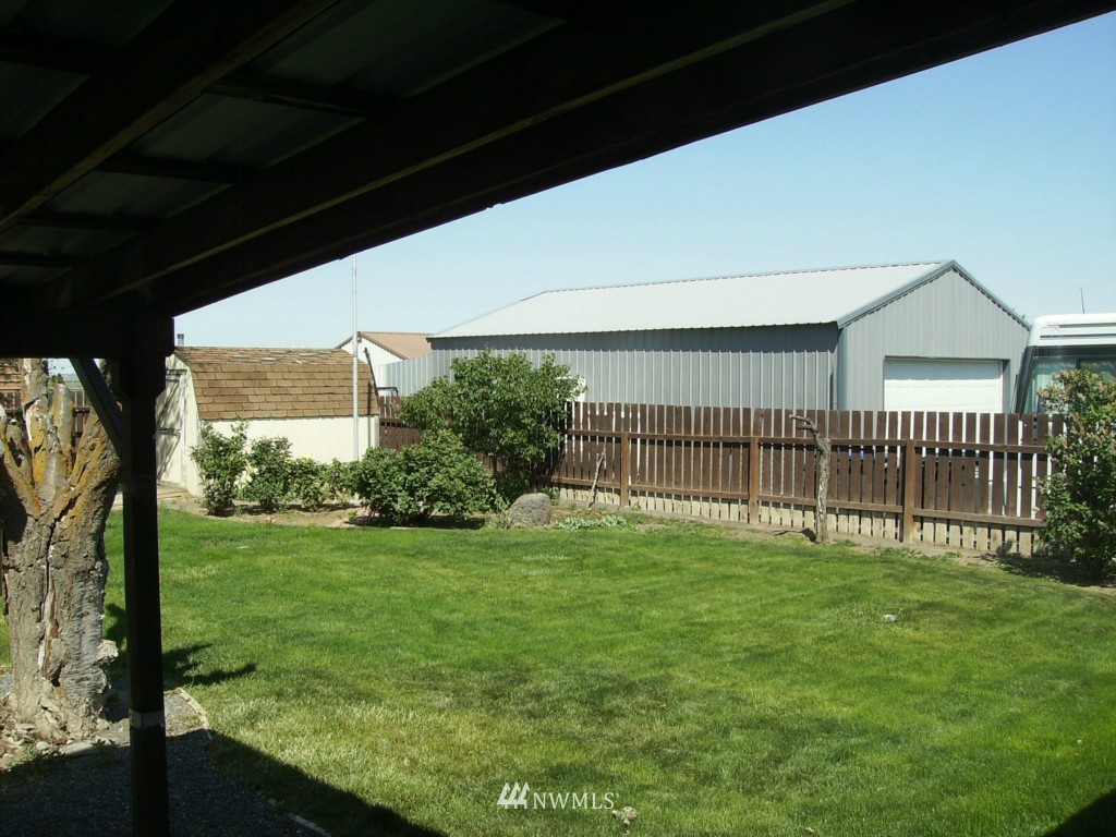 8654 Jean Road Northeast Moses Lake, WA 98837 - Photo 10 of 25 Gallery Image 10
