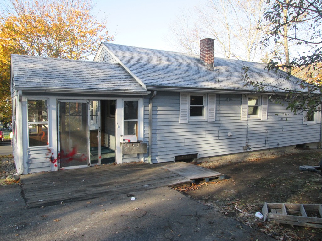 235 Massasoit Road Worcester, MA 01604 - Photo 5 of 14 Gallery Image 5