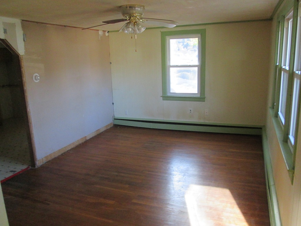235 Massasoit Road Worcester, MA 01604 - Photo 7 of 14 Gallery Image 7