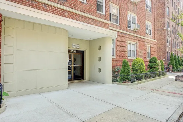 $279,000 | 11034 73rd Road, Unit 1D | Forest Hills