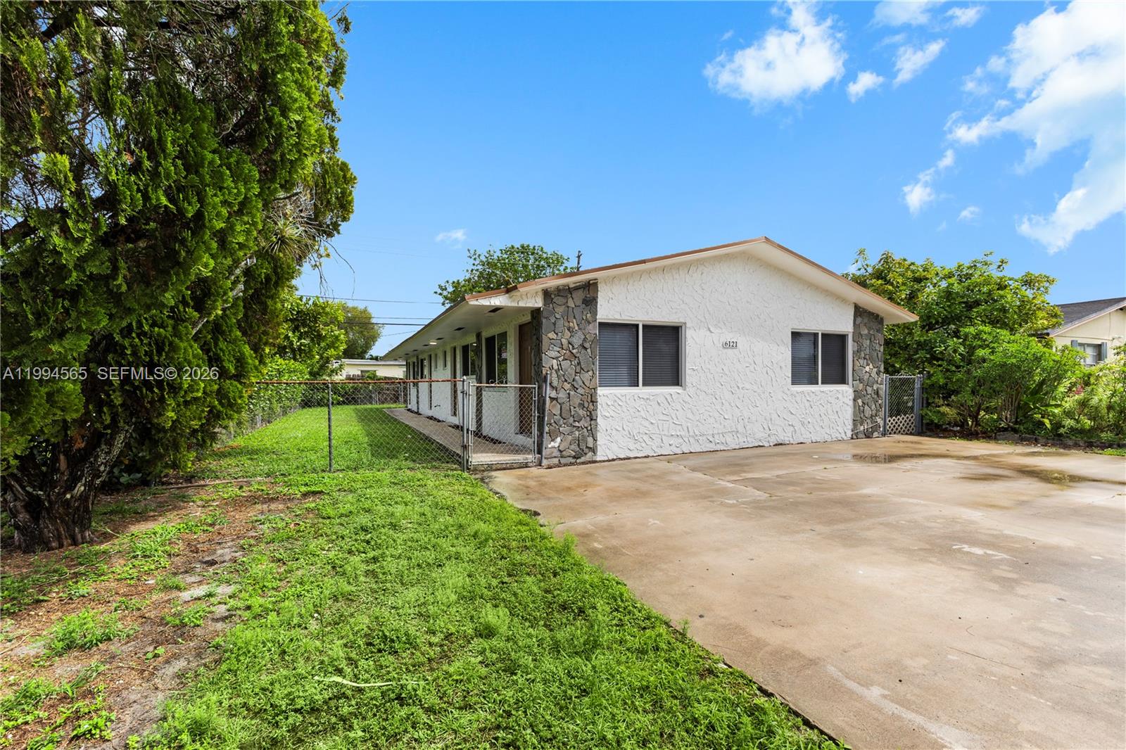 6121 Southwest 40th Court, Unit B Miramar, FL 33023 - Photo 1 of 15