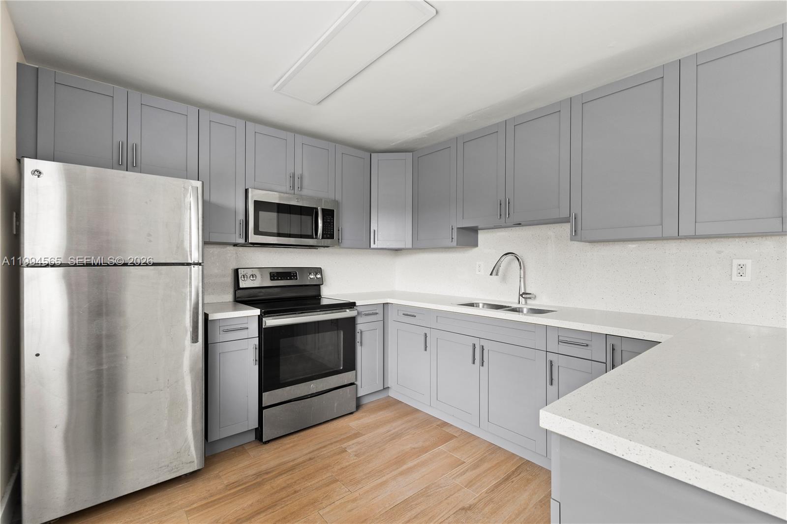6121 Southwest 40th Court, Unit B Miramar, FL 33023 - Photo 5 of 15