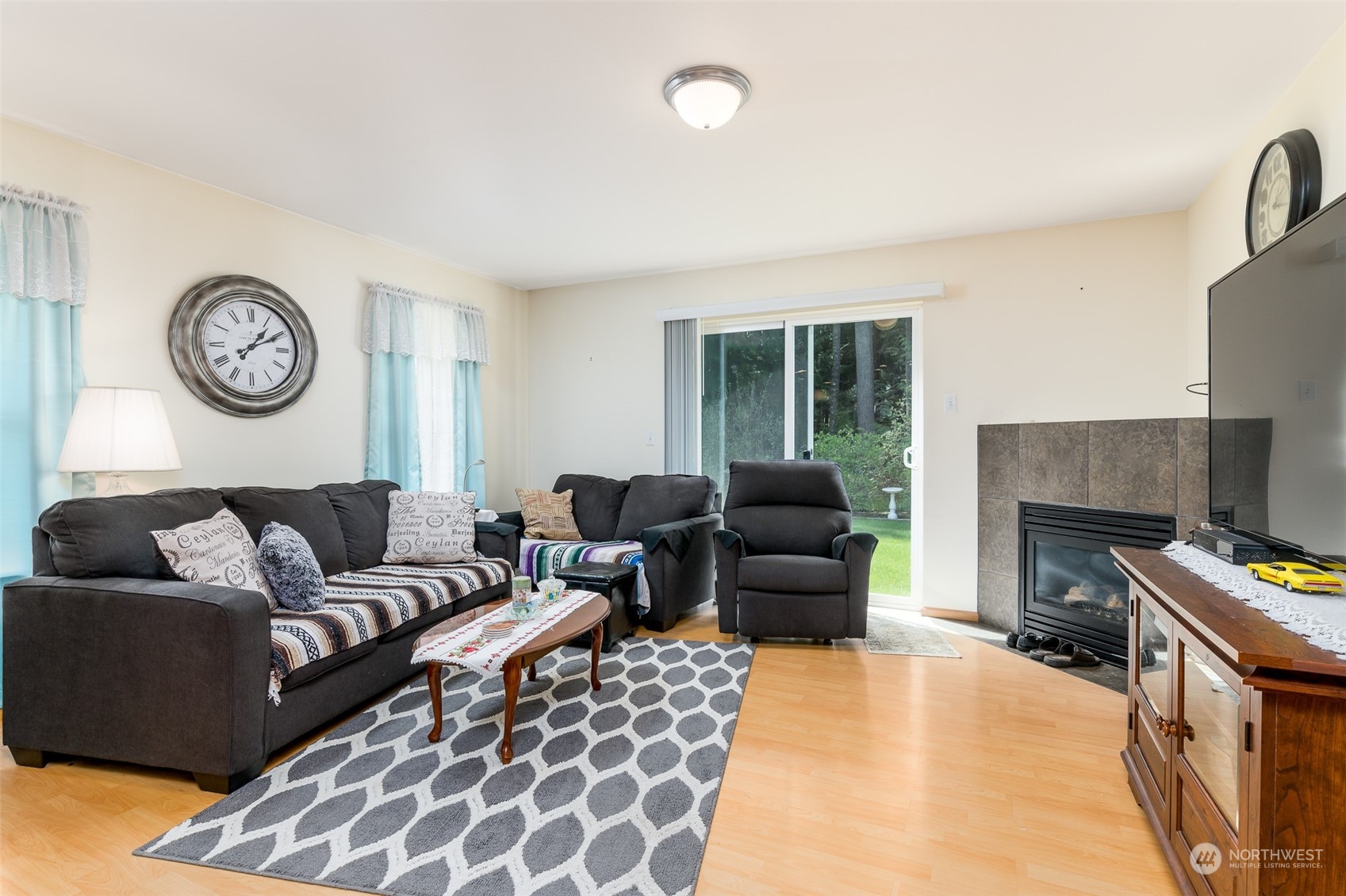 7863 Santa Fe Trail Maple Falls, WA 98266 - Photo 11 of 30 a living room with furniture and a fireplace