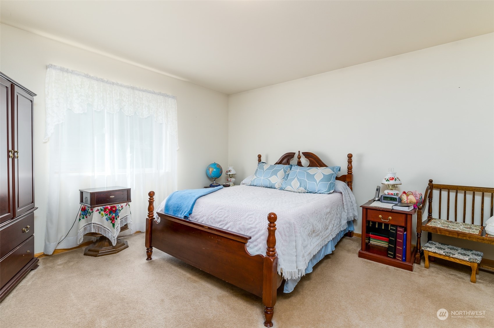7863 Santa Fe Trail Maple Falls, WA 98266 - Photo 13 of 30 a bedroom with a bed and a couch