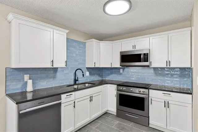 $244,000 | 8304 East 106th Street, Kansas City, MO 64134