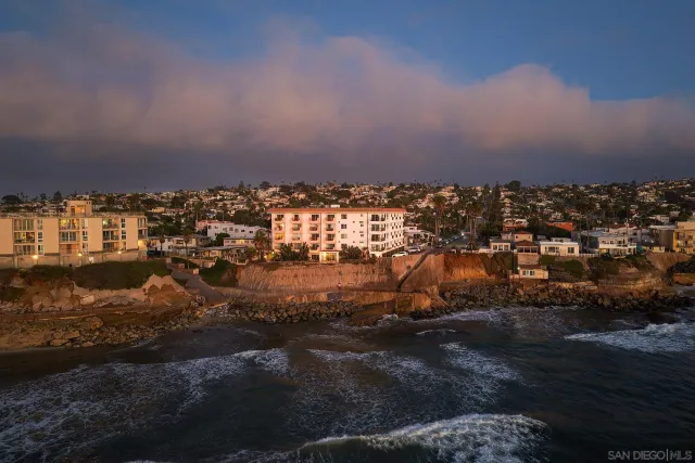 $1,075,000 | 4878 Pescadero Avenue, Unit 103, San Diego, CA 92107