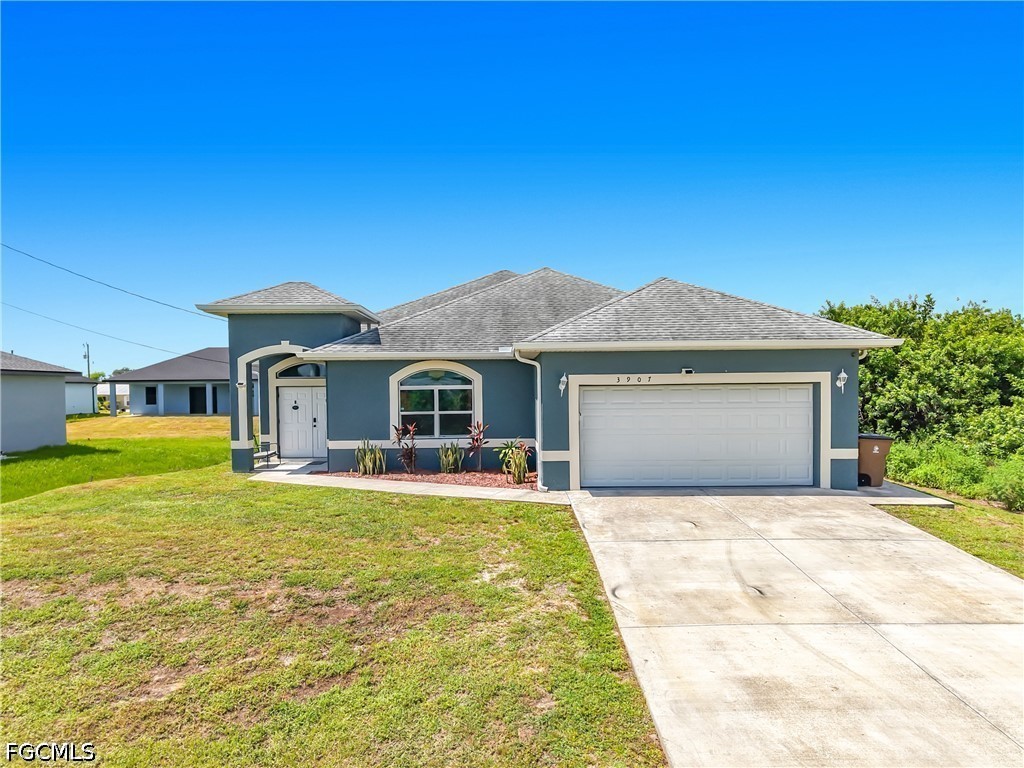 3907 11th Street Southwest Lehigh Acres, FL 33976 - Photo 2 of 43