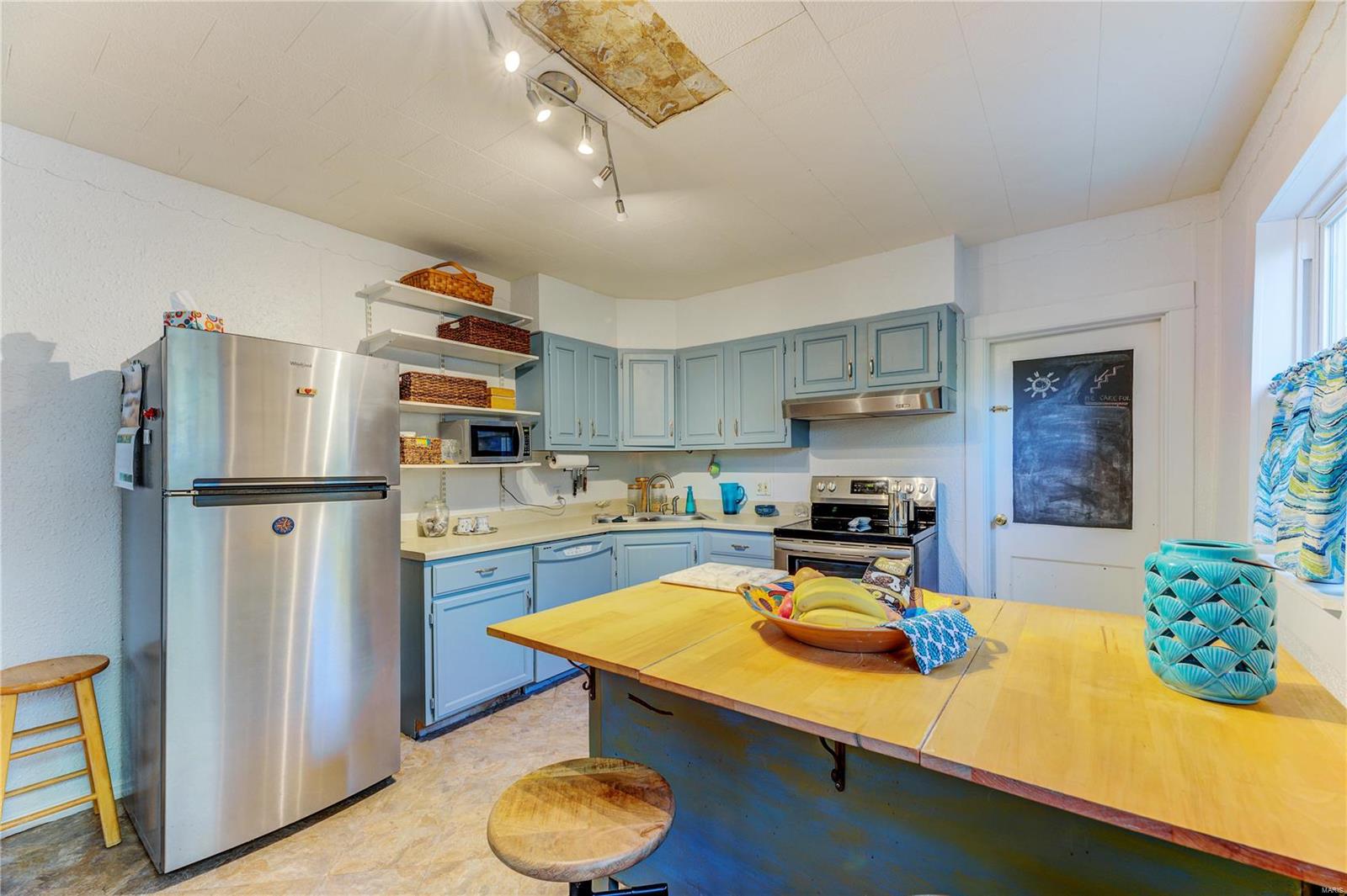 2944 Ridgeway Avenue St. Louis, MO 63114 - Photo 8 of 21 Gallery Image 8