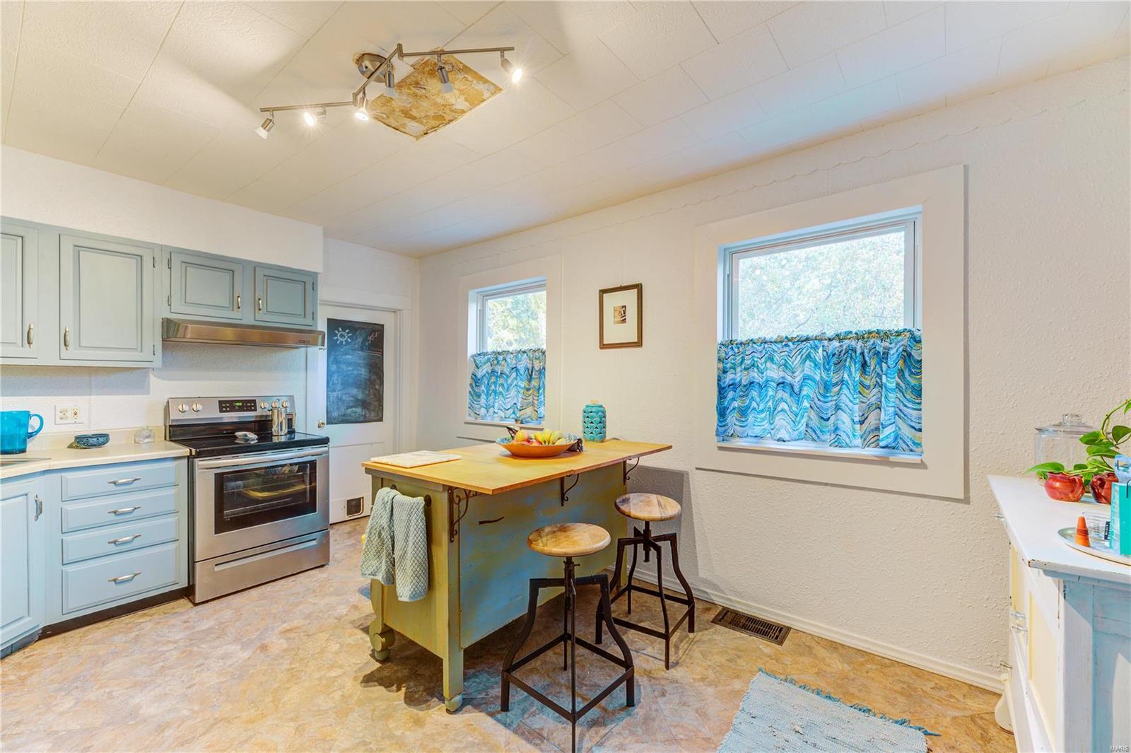 2944 Ridgeway Avenue St. Louis, MO 63114 - Photo 10 of 21 Gallery Image 10