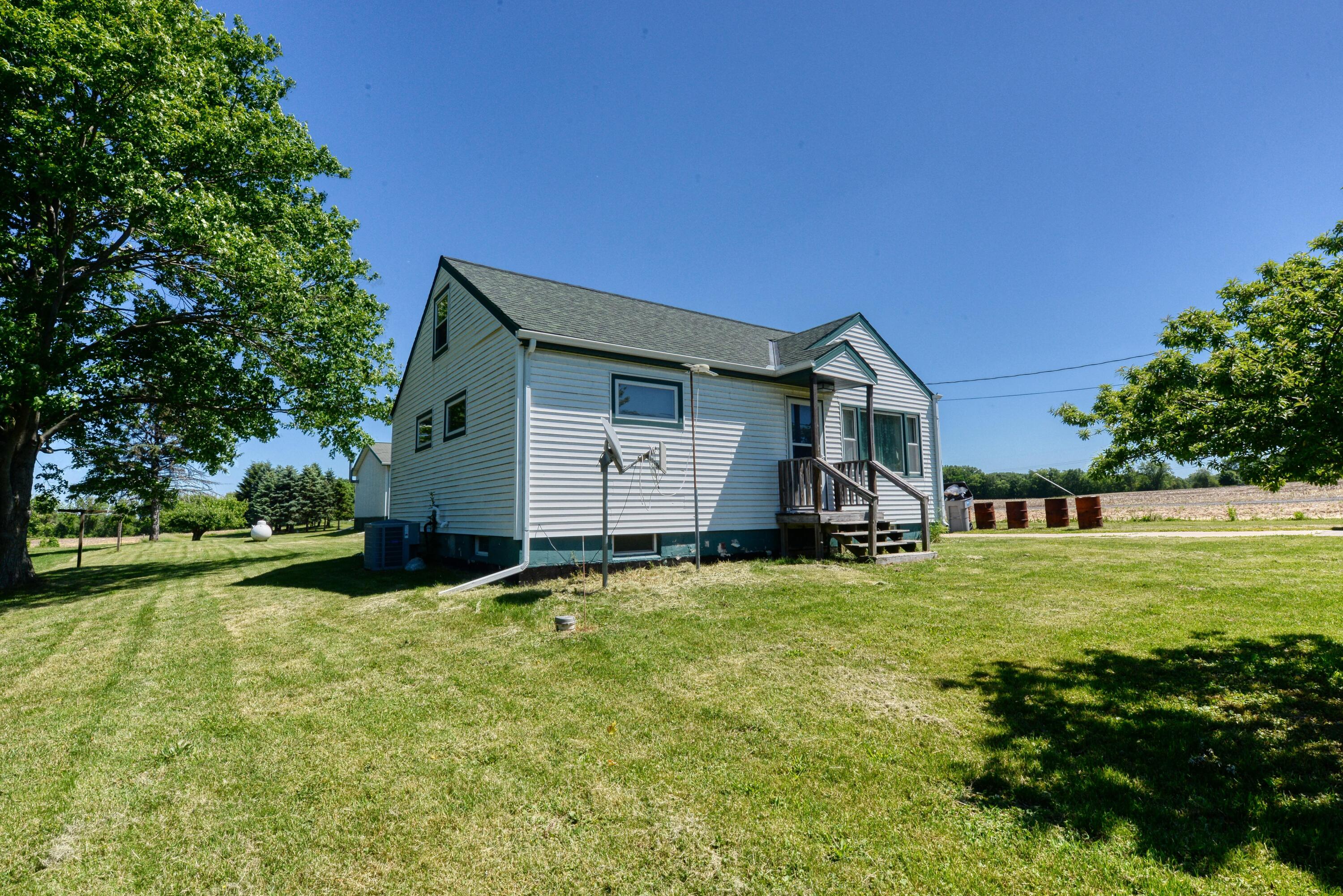761 Warren Woods Road Galien, MI 49113 - Photo 36 of 36 DSC_6884