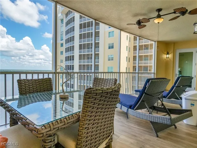 $415,000 | 2743 First Street, Unit 2004, Fort Myers, FL 33916