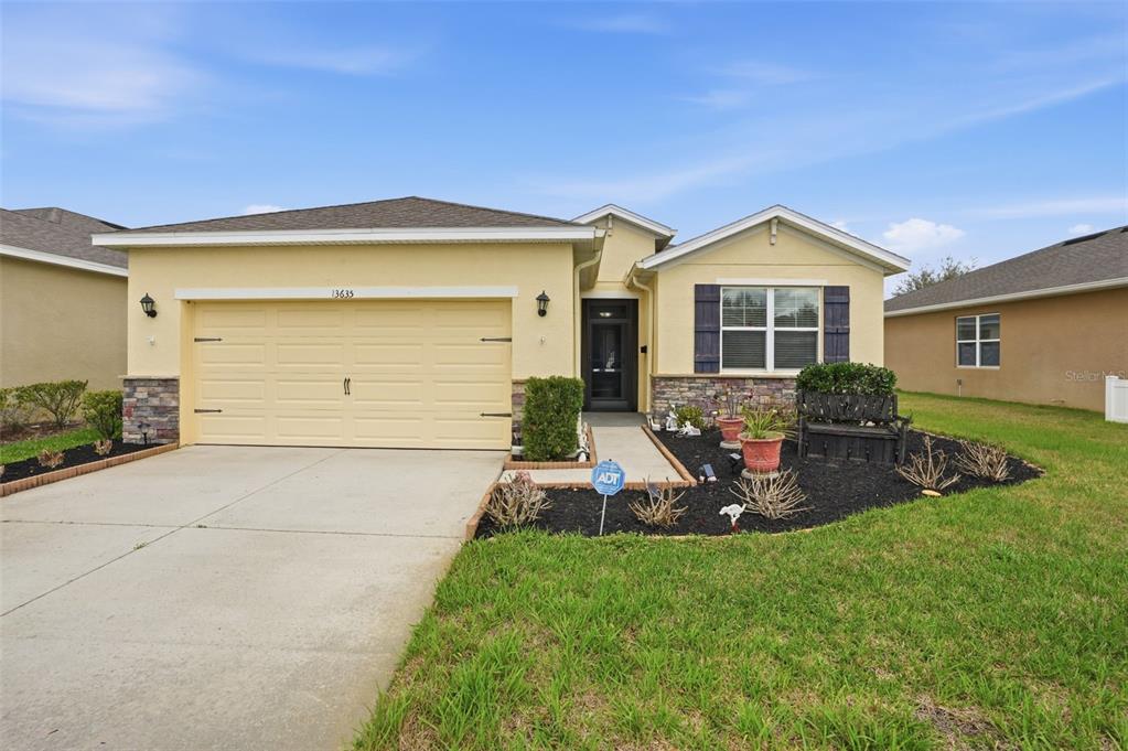 13635 Hunting Creek Place Spring Hill, FL 34609 - Photo 2 of 36