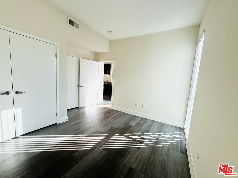 1241 5th Street, Unit 502 Santa Monica, CA 90401 - Photo 12 of 33