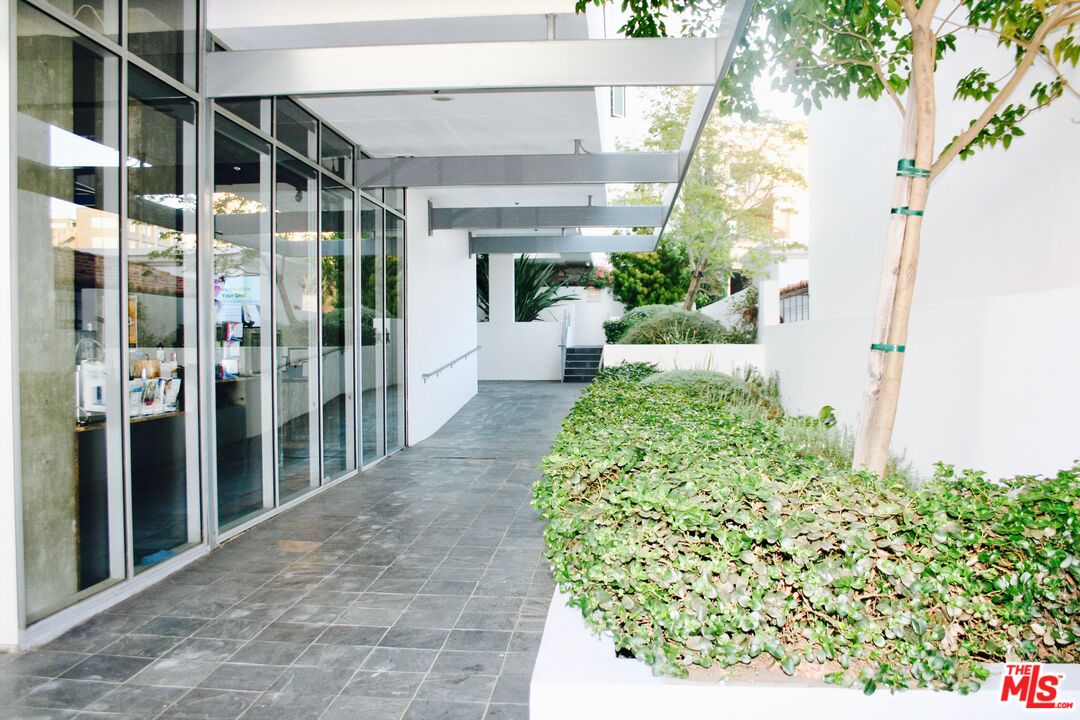 1241 5th Street, Unit 502 Santa Monica, CA 90401 - Photo 23 of 33 a front view of a house with a porch