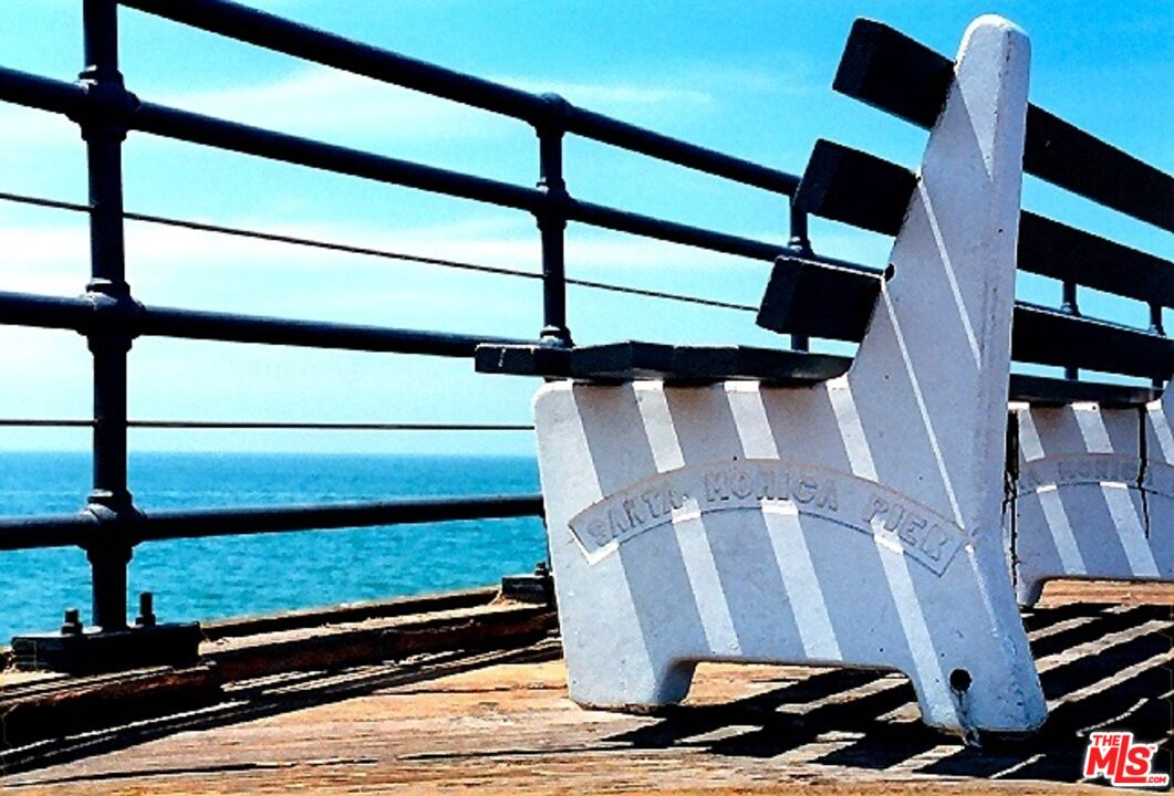 1241 5th Street, Unit 502 Santa Monica, CA 90401 - Photo 25 of 33 a view of entryway