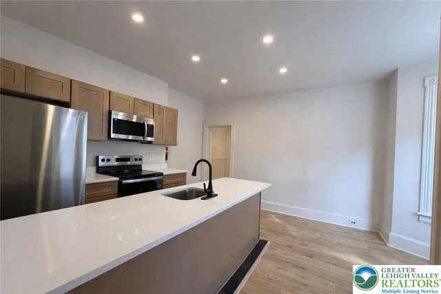 $425,000 | 616 Valley Street, Easton, PA 18042