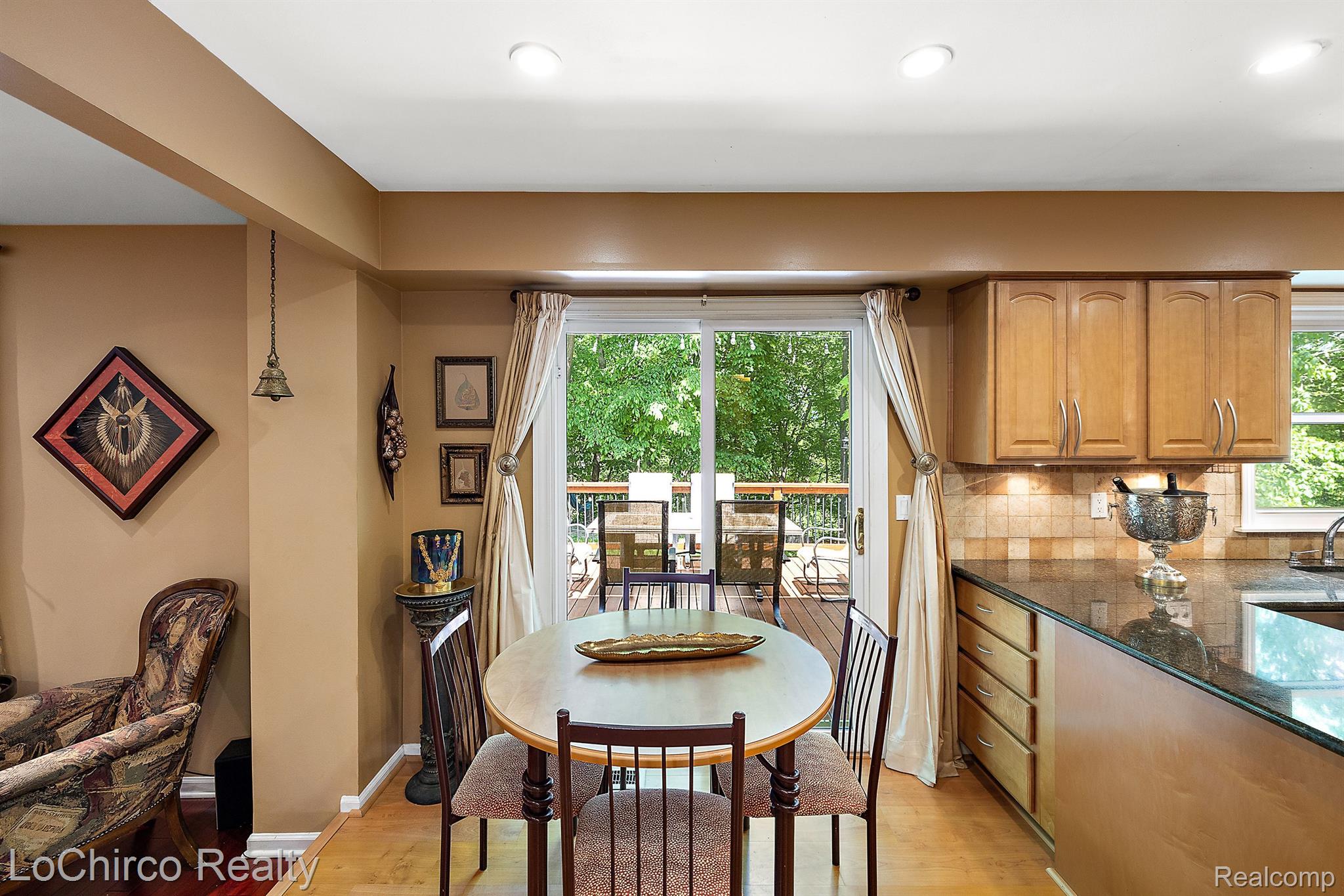 271 Whitney Drive Rochester, MI 48307 - Photo 11 of 53 Gallery Image 11