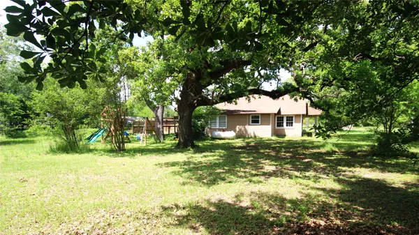$139,000 | 592 Burr Road, Madisonville, TX 77864
