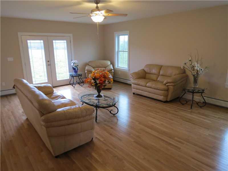 749 North Road Yarmouth, ME 04096 - Photo 7 of 12 Living Room.