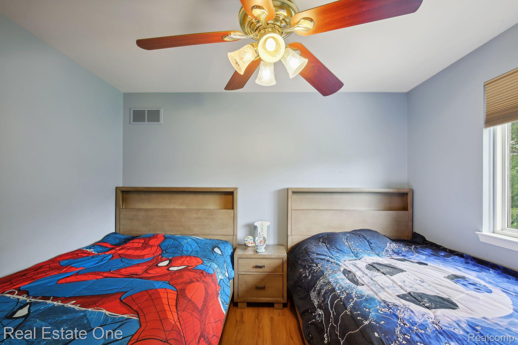 2772 Fox Woods Lane Rochester, MI 48307 - Photo 28 of 46 Gallery Image 28