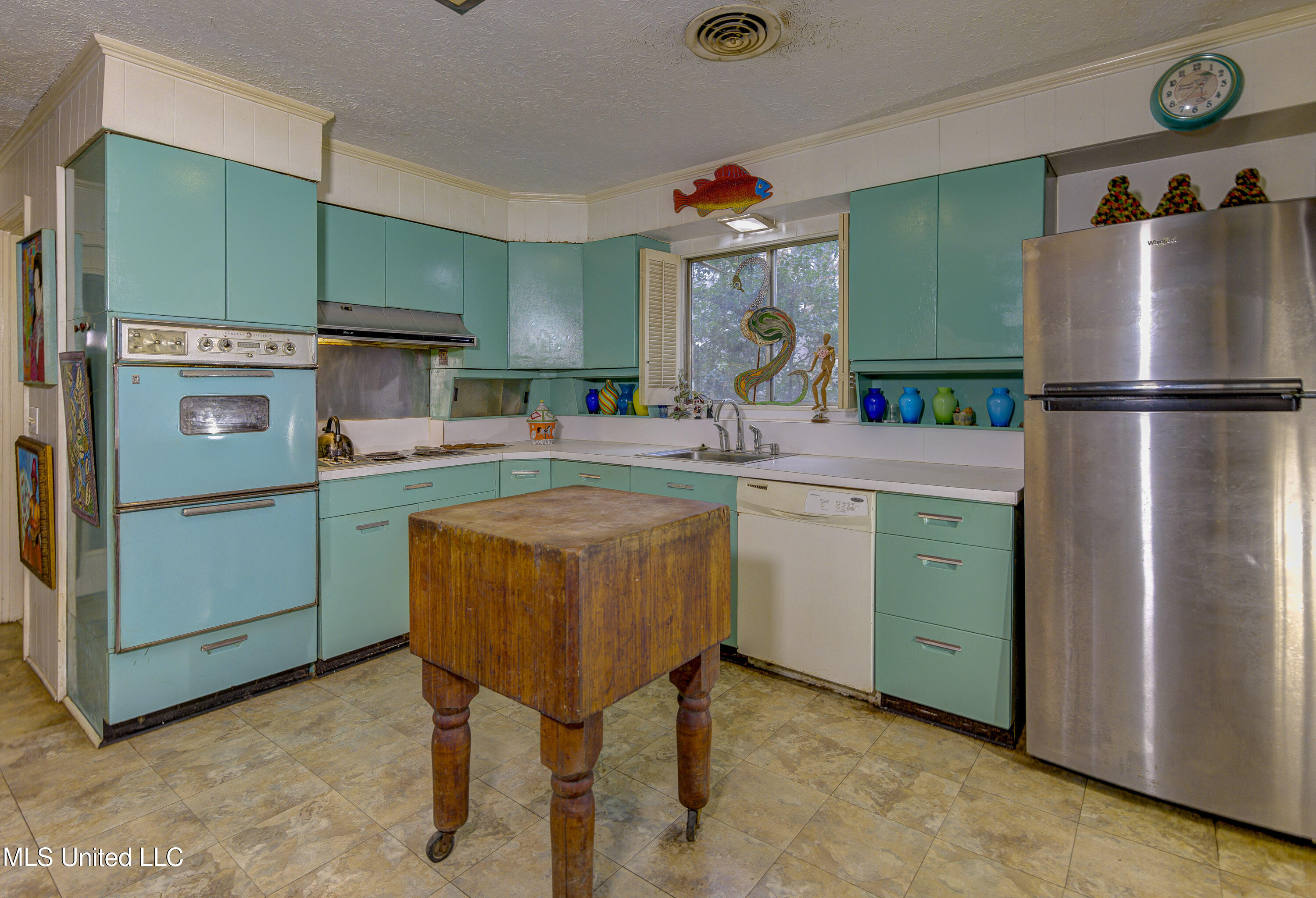 1735 Hillview Drive Jackson, MS 39211 - Photo 12 of 44 Kitchen 1