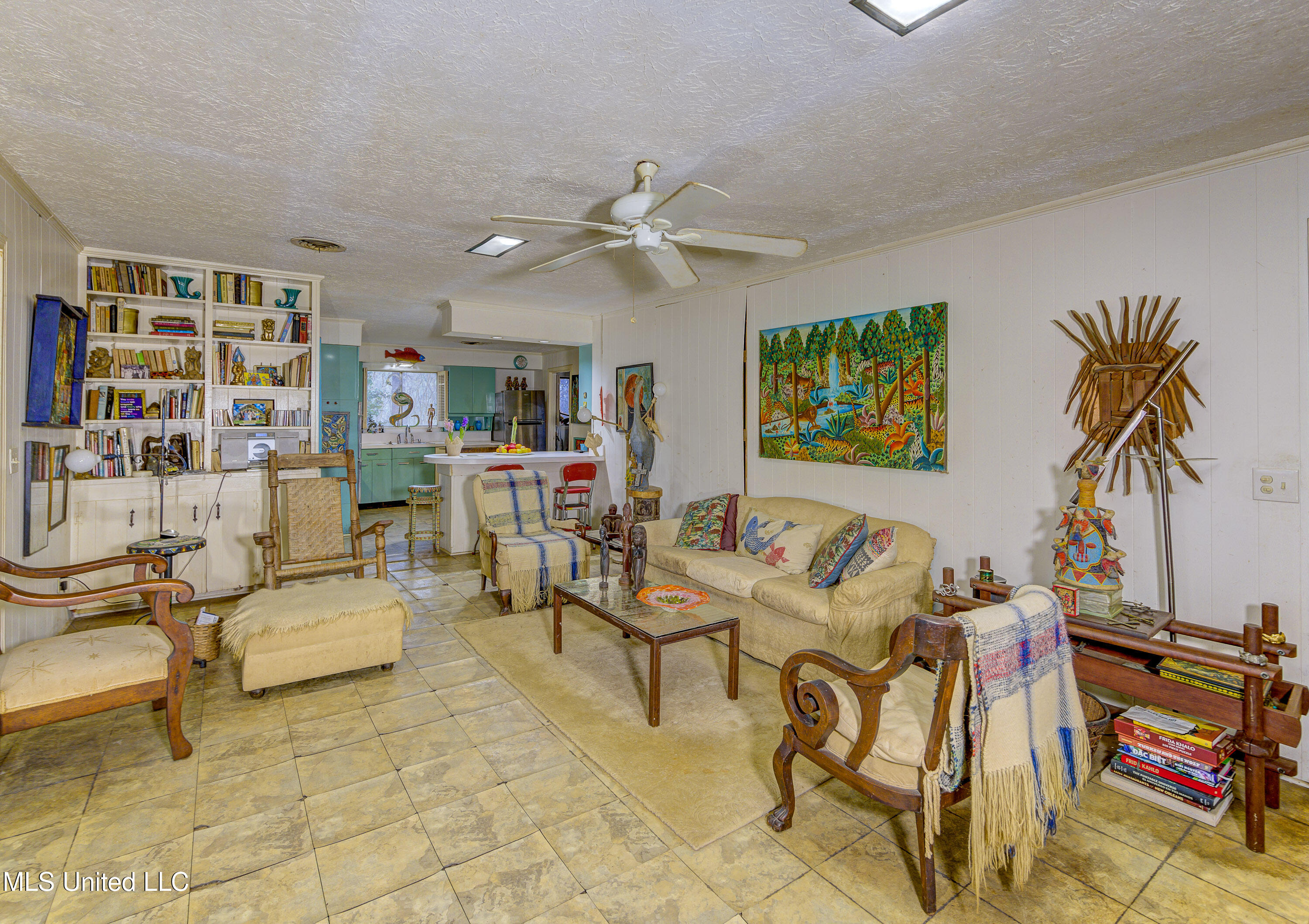 1735 Hillview Drive Jackson, MS 39211 - Photo 18 of 44 Family Room 2