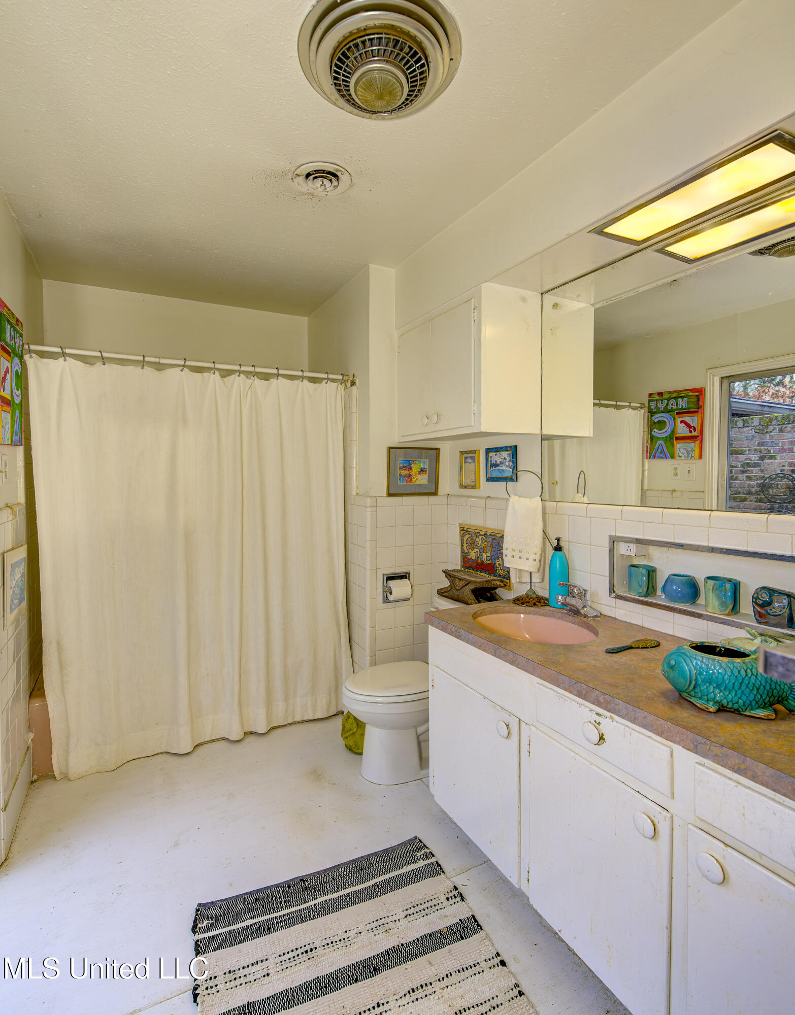 1735 Hillview Drive Jackson, MS 39211 - Photo 27 of 44 Primary Bathroom 2