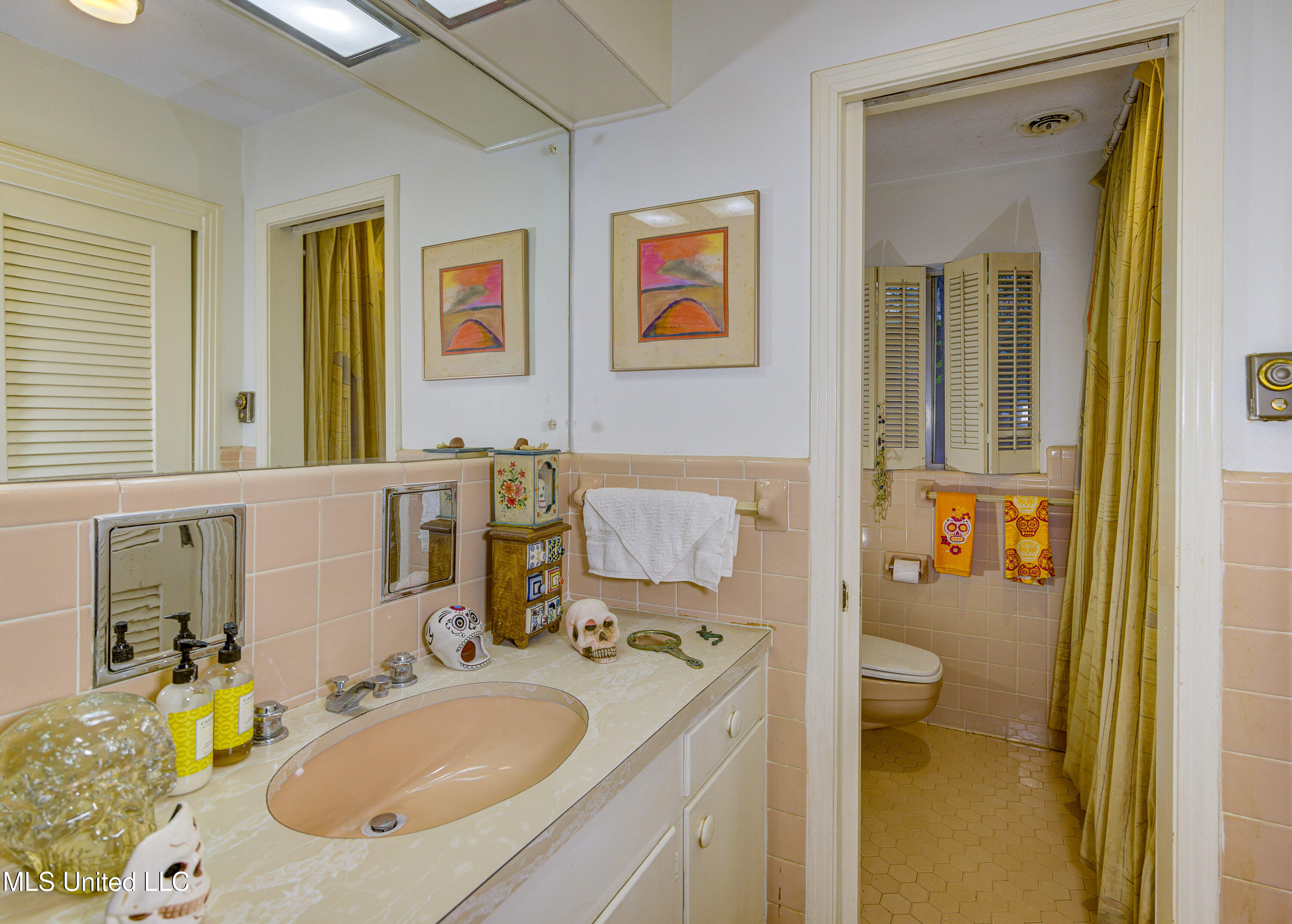 1735 Hillview Drive Jackson, MS 39211 - Photo 30 of 44 Second Bathroom 1