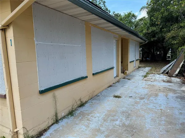 $899,990 | 2065 North Betty Lane, Clearwater, FL 33755